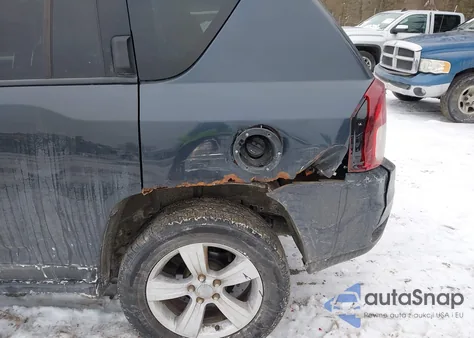 2014 Jeep Compass Latitude z USA, uszkodzony, nr VIN 1C4NJDEBXED706994